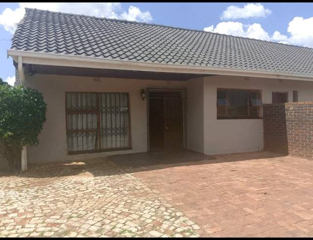 3 BEDROOM HOUSE FOR SALE IN WITPOORTJIE